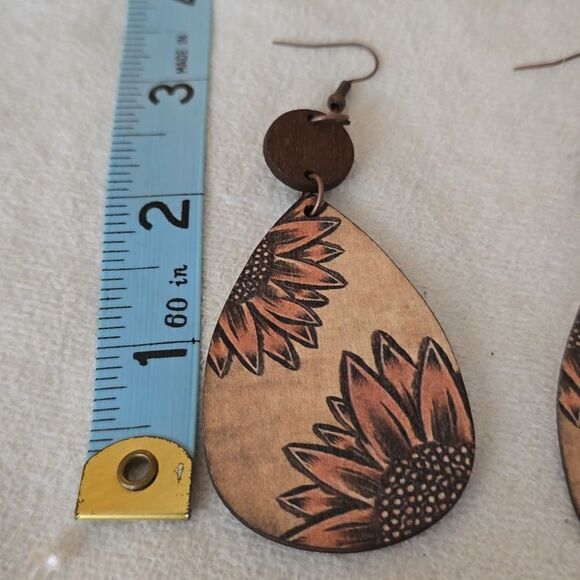 Wooden earrings 2 pair - Picture 6 of 10